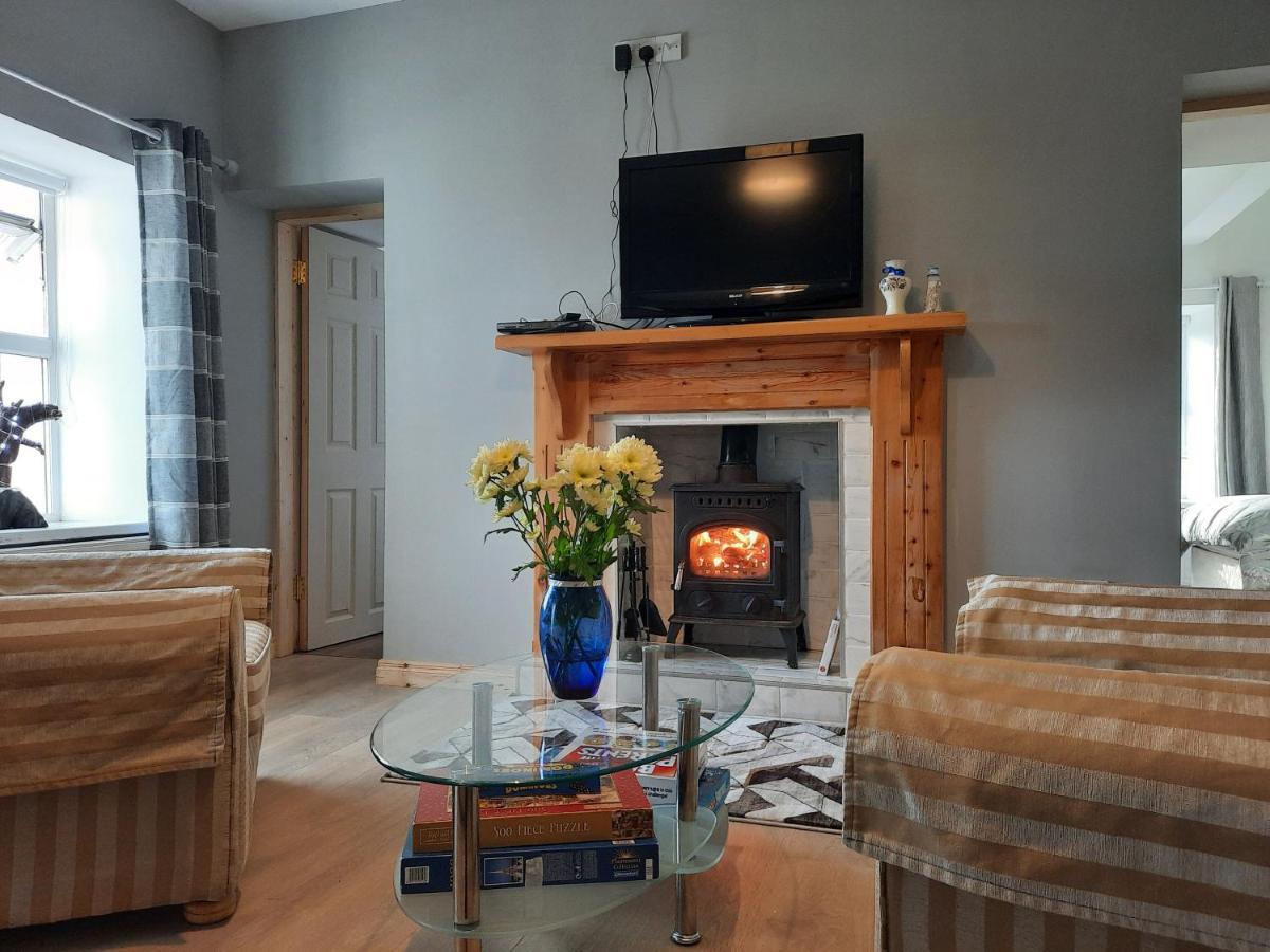 Conneelys Cottage, Connemara, Clifden, H71Y096 Extérieur photo